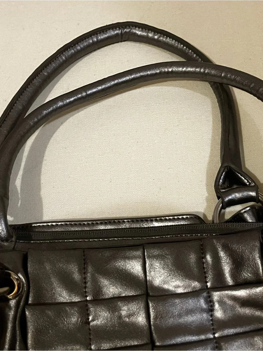 Metallic Gray Ruffled Women's Handbag - Picture 3 of 10